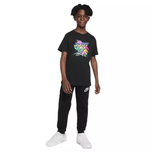 Boys' Nike Sportswear Graphic T-Shirt 10 Boys' Nike Sportswear Graphic T-Shirt - Image 10